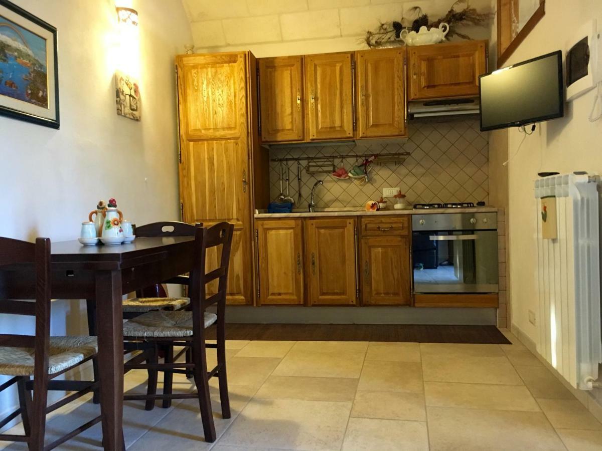 Il Trullo Di Giulietta Bed and Breakfast Impalata Εξωτερικό φωτογραφία